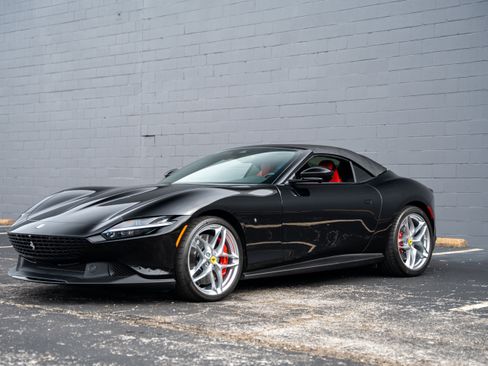 Used 2025 Ferrari Roma Spider RWD image 14