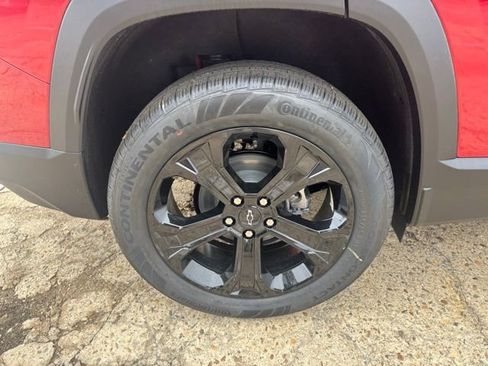 New 2026 Chevrolet Equinox LT w/ Convenience Package II FWD image 9