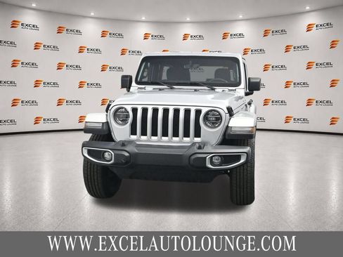 Used 2022 Jeep Wrangler Unlimited Sahara w/ LED Lighting Group AWD/4WD image 8
