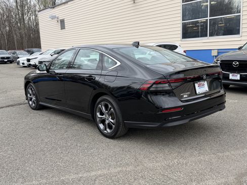 Used 2023 Honda Accord EX image 4
