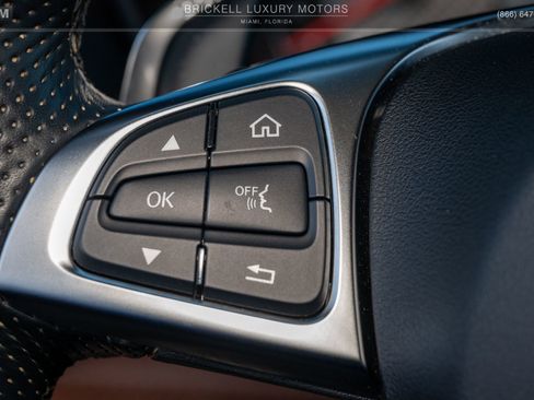 Used 2018 Mercedes-Benz AMG GT Roadster image 21