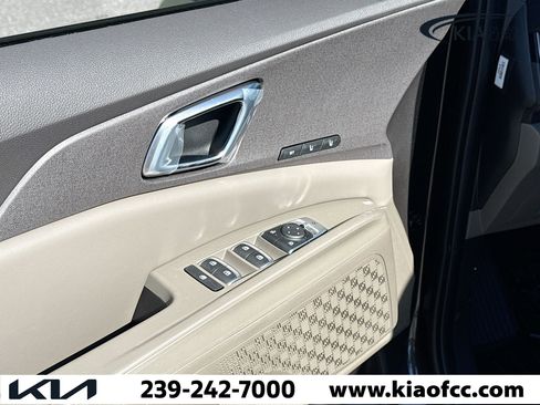 New 2026 Kia Carnival EX image 24