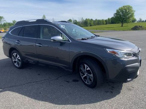 Used 2020 Subaru Outback Touring AWD/4WD image 2