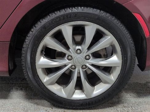 Used 2015 Chrysler 200 S w/ Comfort Group image 14