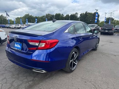 Used 2022 Honda Accord Sport image 2
