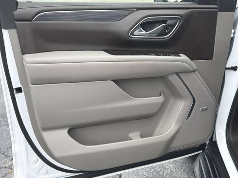 Used 2023 GMC Yukon SLT RWD image 13