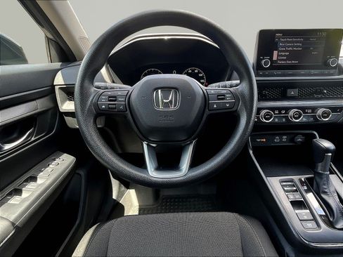 Used 2024 Honda CR-V EX image 8