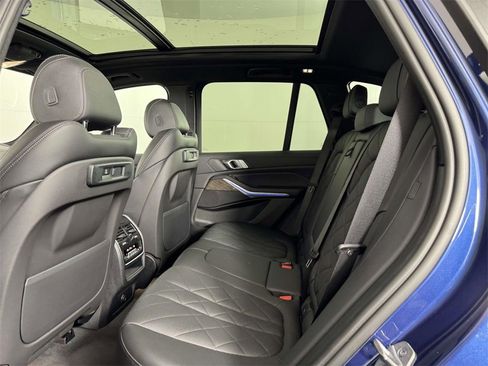 Used 2023 BMW X5 xDrive40i w/ Premium Package image 33