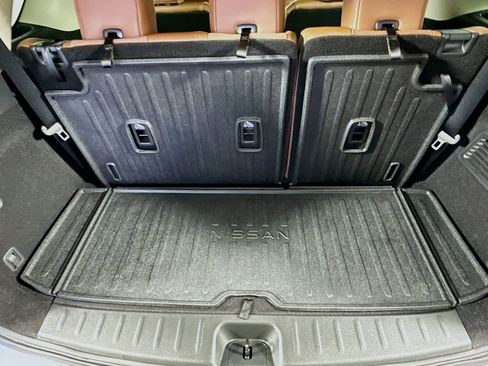 Certified 2024 Nissan Pathfinder Platinum image 37