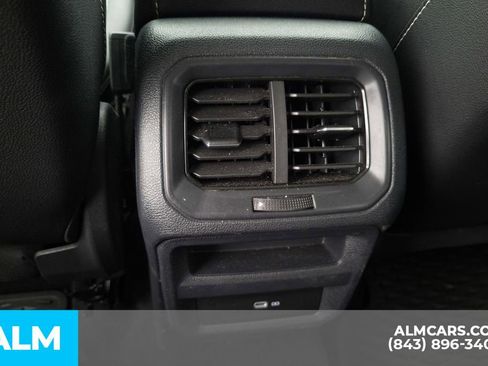 Used 2022 Volkswagen Taos SE image 23