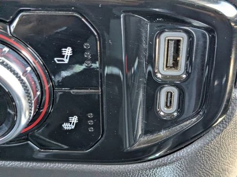 Used 2025 GMC Sierra 1500 Elevation w/ Elevation Premium Package image 21