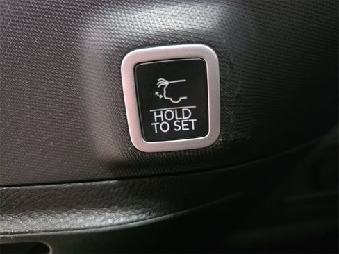 Used 2024 Jeep Grand Cherokee Altitude image 13