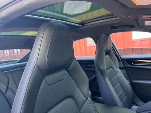 Used 2025 Porsche Panamera w/ Premium Package RWD image 40
