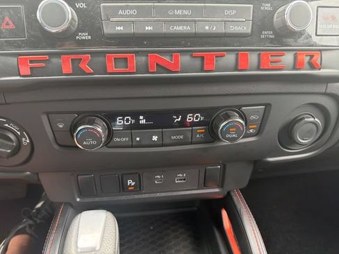Used 2025 Nissan Frontier PRO-4X AWD/4WD image 21