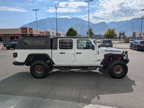 Used 2023 Jeep Gladiator Rubicon w/ Trailer Tow Package AWD/4WD image 2