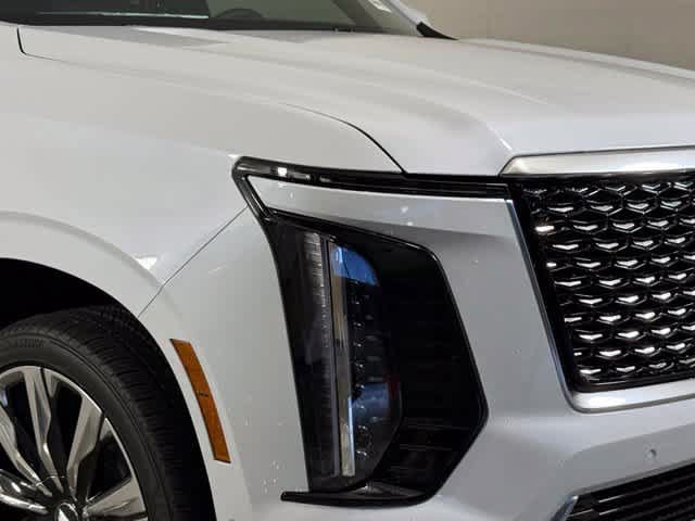 New 2026 Cadillac Escalade Luxury w/ Touring Package AWD/4WD image 14