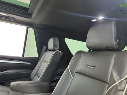 Used 2026 Cadillac Escalade Sport w/ LPO, ONYX Package AWD/4WD image 34