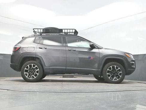 Used 2021 Jeep Compass Trailhawk AWD/4WD image 38