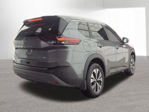 Used 2023 Nissan Rogue SV w/ SV Premium B Package image 2