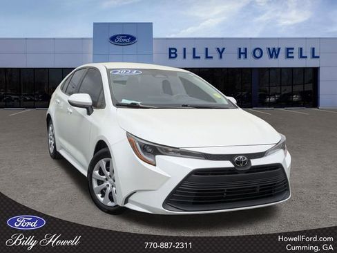Used 2024 Toyota Corolla LE FWD image 1