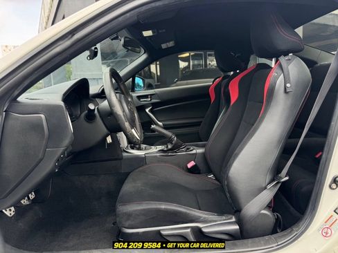 Used 2015 Scion FR-S RWD image 17