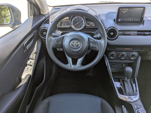 Used 2017 Toyota Yaris iA image 15