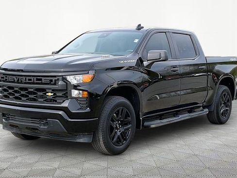 Used 2025 Chevrolet Silverado 1500 Custom w/ LPO, Dark Essentials Package image 3