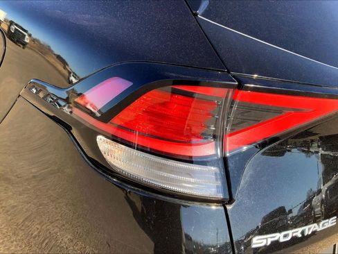 Certified 2023 Kia Sportage LX image 31