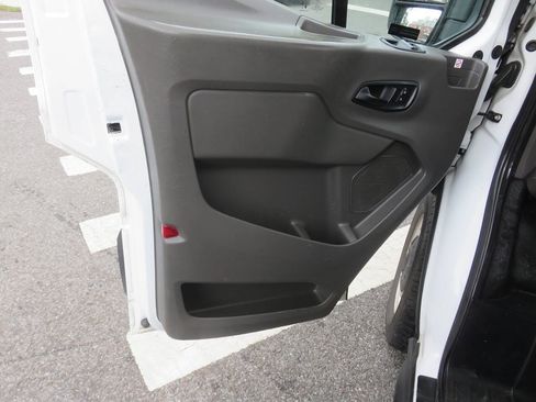 Used 2020 Ford Transit 250 Medium Roof RWD image 22