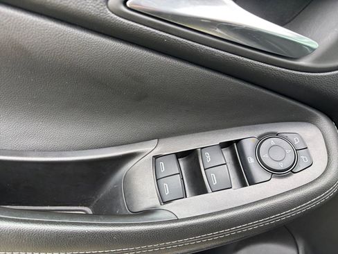 Used 2025 Buick Encore GX Preferred FWD image 18