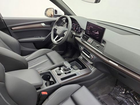 Used 2023 Audi Q5 2.0T Premium Plus w/ Premium Plus Package AWD/4WD image 18