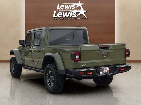 Used 2025 Jeep Gladiator Mojave AWD/4WD image 4
