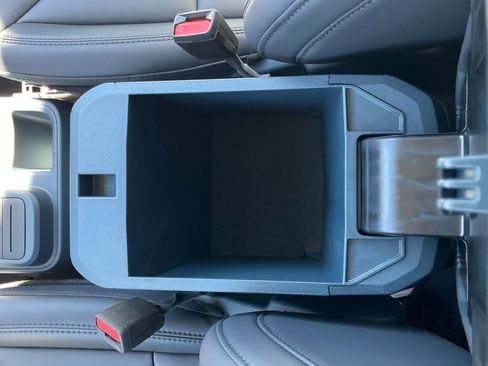 New 2025 Ford Maverick Lariat w/ Black Appearance Package image 32