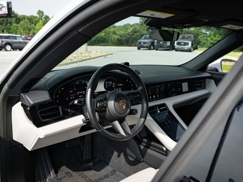 Used 2023 Porsche Taycan RWD image 22