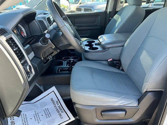 Used 2015 RAM 3500 Tradesman w/ Chrome Appearance Group AWD/4WD image 11
