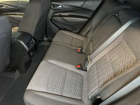 Used 2022 Chevrolet Equinox LT AWD/4WD image 14