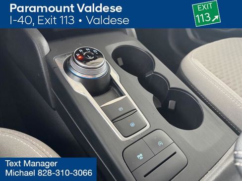 Used 2021 Ford Escape SE w/ SE Sport Appearance Package image 18