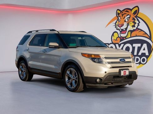 Used 2014 Ford Explorer Limited w/ Equipment Group 301A image 3