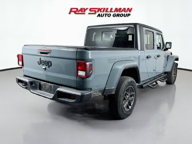 Used 2024 Jeep Gladiator Sport AWD/4WD image 7