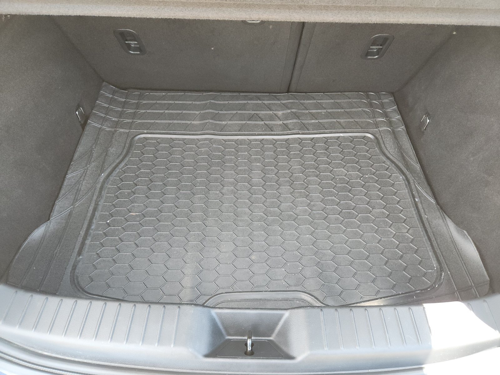 Used 2023 MAZDA MAZDA3 s FWD image 35