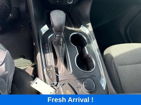 Used 2023 Chevrolet Traverse LT FWD image 9