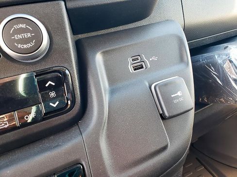 Used 2024 RAM ProMaster 2500 image 18