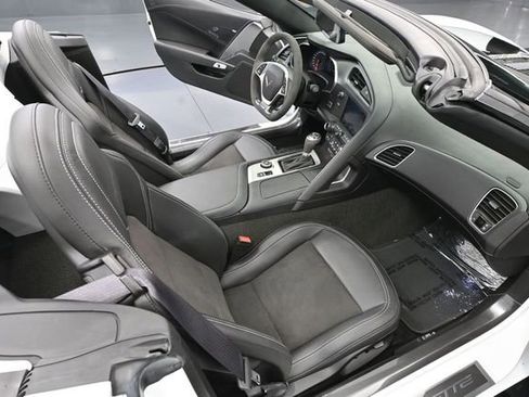 Used 2018 Chevrolet Corvette Z06 RWD image 45