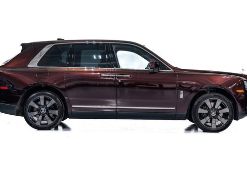 Used 2023 Rolls-Royce Cullinan AWD/4WD image 8