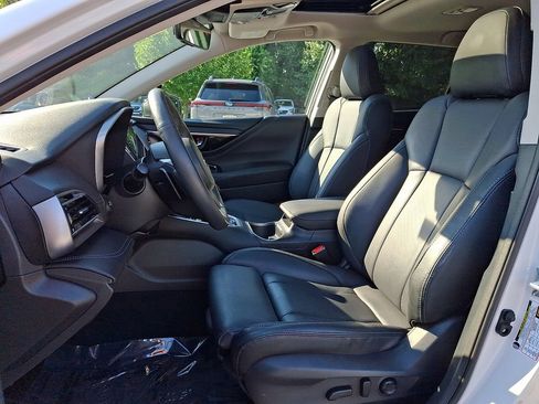 Certified 2025 Subaru Outback Limited AWD/4WD image 15