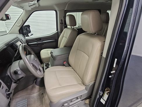 Used 2017 Nissan NV 3500 SL RWD image 27