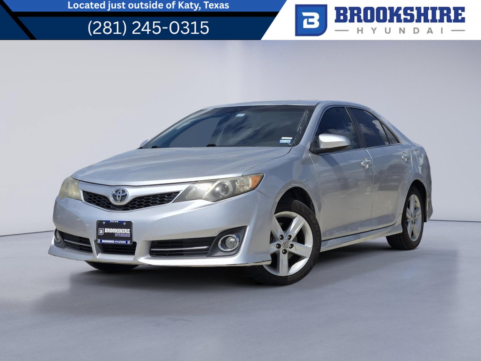 Used 2014 Toyota Camry SE FWD image 1