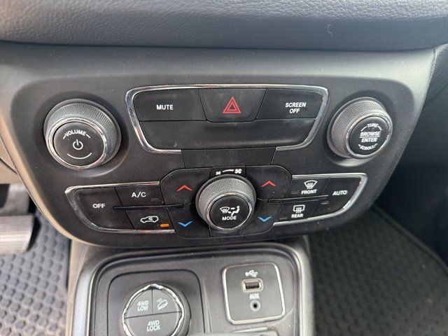 Used 2018 Jeep Compass Trailhawk w/ Navigation Group AWD/4WD image 14