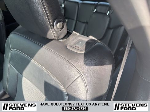 Used 2020 Ford Explorer Limited RWD image 34