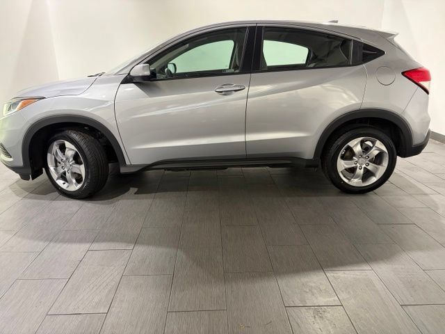 Used 2022 Honda HR-V LX image 2